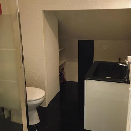 アパート Cosy A Quelques Metres De La ポミシェ