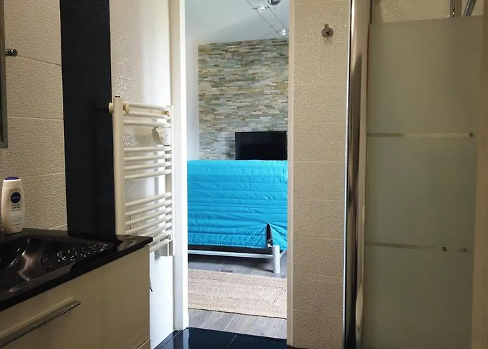 Cosy à Quelques Mètres De La *